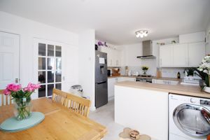 Kitchen/Diner- click for photo gallery